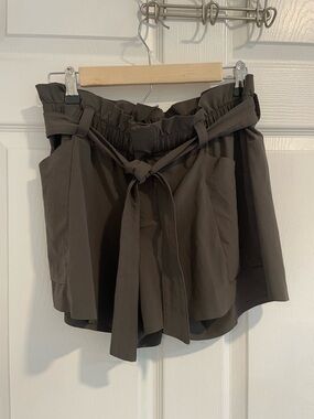 Athleta shorts size 8